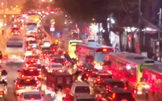 Vì sao lối dẫn lên cầu Chương Dương bị ùn tắc kéo dài vào giờ tan tầm?