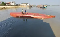 Chìm tàu chở dầu tại cảng cá Quỳnh Phương, Nghệ An