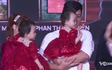 Vinh danh Top 10 nhân vật truyền cảm hứng của năm: Chị em Song Nhi xuất hiện khỏe mạnh trước công chúng