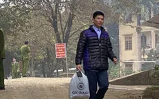 Bác sĩ Hoàng Công Lương được ân xá, ra tù trước 11 tháng