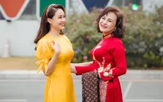 Hồng Diễm và "mẹ chồng" rạng ngời trong áo dài Tết