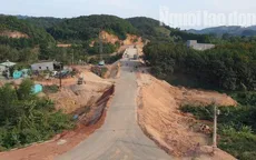 Xác định nhóm người nhận mãi lộ cho xe qua cầu đang thi công