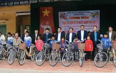 Trao quà Tết cho người nghèo với tổng giá trị 25 tỷ đồng