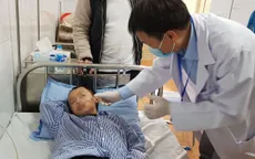 Bé trai 8 tuổi bị chó béc-giê cắn rách mặt khi đang chơi đùa