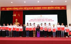 Bộ GD&ĐT tuyên dương học sinh THPT đoạt giải Olympic quốc tế năm 2020