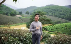 “Ông hoàng nhạc sến” Ngọc Sơn quay MV về quê hương Bác