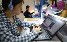 Phát hiện nhóm kẻ xấu chuyên lừa tiền, dụ dỗ nữ sinh ở lớp học trực tuyến