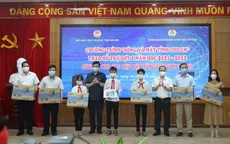Tiếp nhận hàng vạn máy tính, điện thoại thông minh sau 1 tháng phát động “Máy tính cho em”