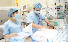 Can thiệp ECMO cứu bé sơ sinh mắc bệnh lý thoát vị hoành phức tạp