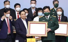 Thủ tướng: Y bác sĩ không chỉ có trái tim nhân ái mà còn có trí tuệ, nghị lực phi thường