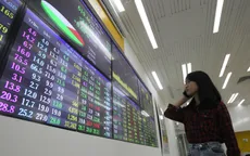 Sắc xanh chiếm ưu thế, VN-Index dao động quanh 1.390 điểm