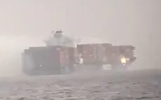 Tàu container bốc cháy ngoài khơi Canada