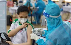 Trẻ tiêm vaccine phòng COVID-19, cha mẹ cần chuẩn bị gì?