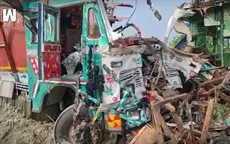 Xe bus đâm xe tải tại Ấn Độ khiến 14 người thiệt mạng, hàng chục người bị thương