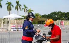 Giảm giá kịch sàn, dân "phe vé" Mỹ Đình vẫn ế khách ngay trước trận của ĐT Việt Nam