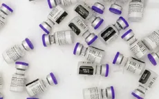 Mỹ phê duyệt mũi tiêm tăng cường với vaccine Pfizer và Moderna cho người trưởng thành