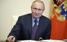 Tổng thống Nga Putin tiêm mũi vaccine ngừa COVID-19 thứ 3