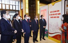Hiện vật kể chuyện "Văn hóa soi đường cho quốc dân đi"