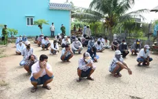 Đánh úp trường gà có gần 50 con bạc đang say sưa, test nhanh có 1 F0