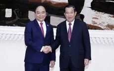 Chủ tịch nước Nguyễn Xuân Phúc hội kiến Thủ tướng Campuchia Samdech Techo Hun Sen