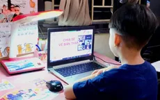 Học sinh tiểu học Hà Nội ôn tập cho kiểm tra trực tuyến