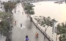 Triều cường đạt đỉnh gây ngập nhiều tuyến đường ở TP Hồ Chí Minh