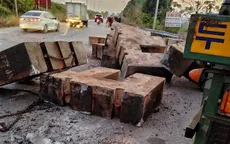 Nam công nhân xấu số bị cả chục khối bê tông trên xe đầu kéo rơi trúng, tử vong