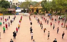 Tết đặc biệt của những em học sinh trong khu cách ly ở tâm dịch COVID-19