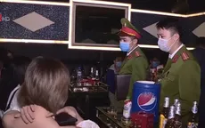 Thu hồi giấy phép hoạt động quán karaoke "kệ" quy định phòng chống dịch COVID-19