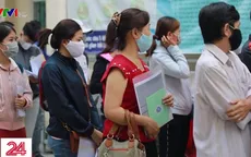Thất nghiệp - Nỗi ám ảnh của nữ lao động trung niên