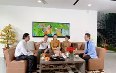 Hồ Ngọc Hà cùng cả nhà "xông đất" VTV, nói về hạnh phúc