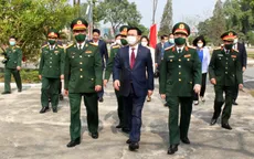 Bí thư Thành ủy Hà Nội Vương Đình Huệ đến chúc Tết cán bộ, chiến sĩ Sư đoàn Bộ binh 301