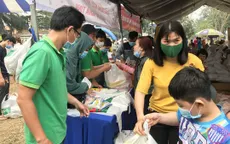 Hỗ trợ hàng trăm phần quà cho công nhân đón Tết