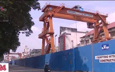 Tháo dỡ rào chắn thi công Metro số 1 ở trung tâm TP Hồ Chí Minh trước ngày 30/4