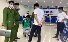 Bắt người đàn ông giả làm tài xế Grab mang súng vào cướp ngân hàng BIDV ở Hà Nội