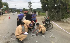Hai xe máy đấu đầu trên QL12 khiến 3 người thương vong