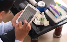 Giáo sư, Anh hùng Lao động Nguyễn Anh Trí và câu chuyện lấy mẫu xét nghiệm tận nhà cho người dân