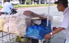 Người đàn ông 20 năm gắn bó với chiếc xe bán sách cũ