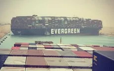 Tàu container chắn ngang gây tắc nghẽn trên kênh đào Suez