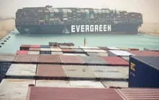 Kênh đào Suez tắc nghẽn: Chờ đợi hay lựa chọn tuyến đường khác?