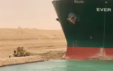 "Siêu tàu" chở hàng Ever Given hiện vẫn mắc kẹt trong kênh đào Suez