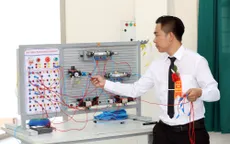 Bỏ quy định nhà giáo giáo dục nghề nghiệp phải có chứng chỉ tin học, ngoại ngữ