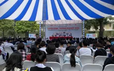 Hàng nghìn sĩ tử lớp 12 tham dự ngày hội tuyển sinh