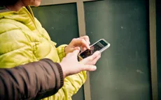 Tên cướp điện thoại trả lại thiết bị cho nạn nhân vì lý do bất ngờ