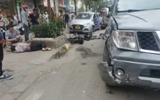 Hà Nội: Xe bán tải mất lái đâm liên hoàn 3 ô tô, 2 xe máy