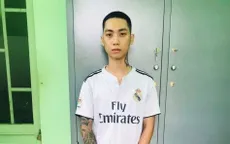 Mẫu thuẫn với khách, chủ quán dùng dao đâm chết người