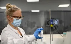 Vaccine COVID-19 dạng xịt có thể ngăn ngừa virus hiệu quả hơn