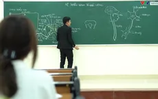 Thầy giáo "low tech" trên giảng đường Đại học Y