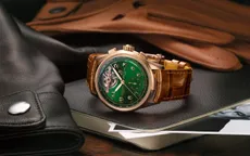 Đồng hồ đeo tay đính thương hiệu Bentley có giá bằng cả căn hộ chung cư