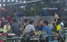 Hà Nội: Quán bia vẫn "nhộn nhịp" bất chấp dịch COVID-19 lây lan nhanh